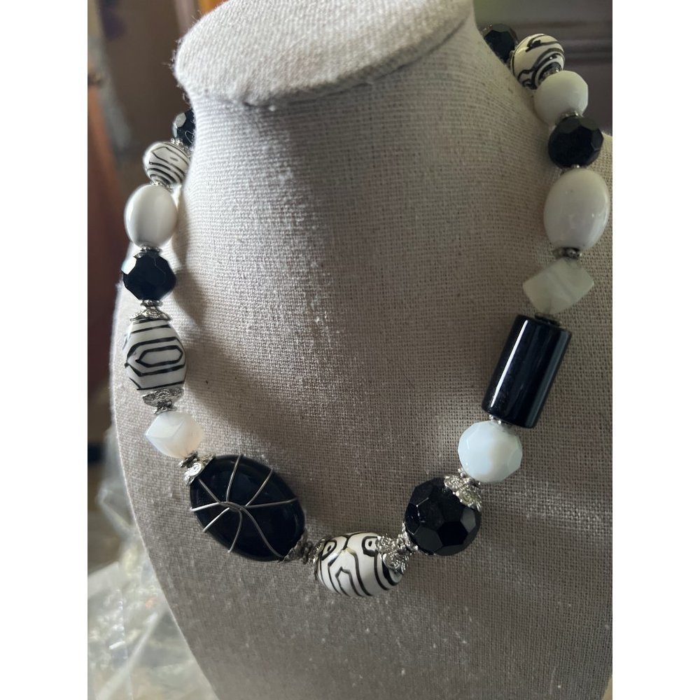Premier Design Black and White Glass Necklace -- 15"